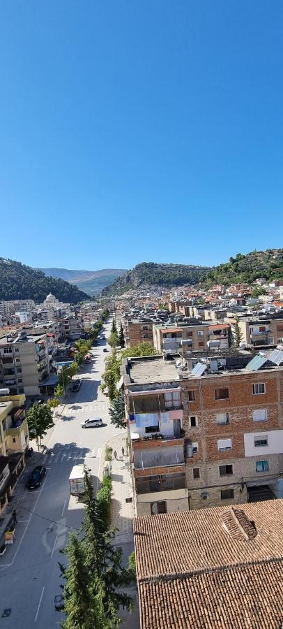Luis Penthouse Διαμέρισμα Μπεράτ Εξωτερικό φωτογραφία
