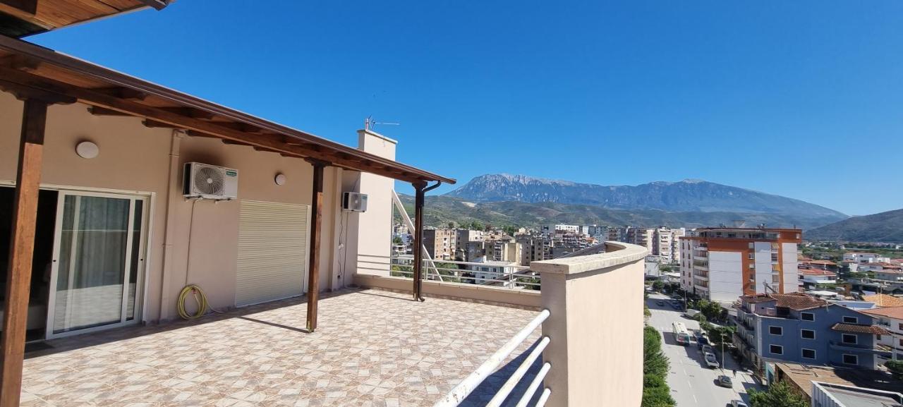 Luis Penthouse Διαμέρισμα Μπεράτ Εξωτερικό φωτογραφία