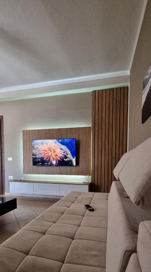 Luis Penthouse Διαμέρισμα Μπεράτ Εξωτερικό φωτογραφία