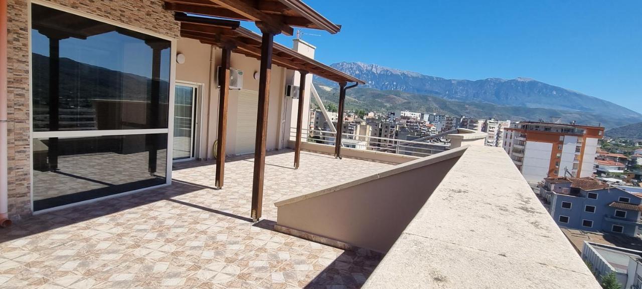 Luis Penthouse Διαμέρισμα Μπεράτ Εξωτερικό φωτογραφία